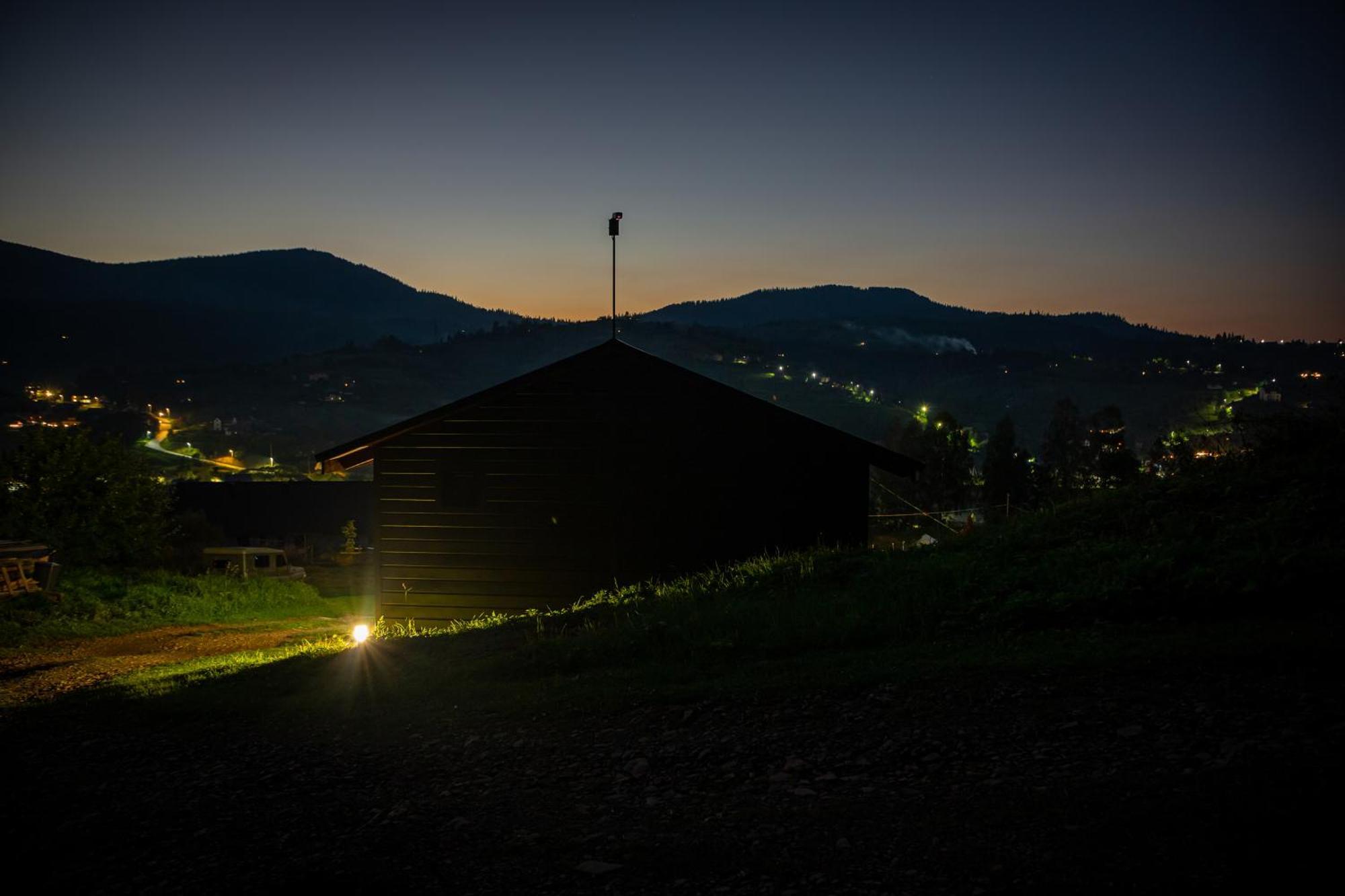 Lisoviy Zatyshok, Z Vidkrutum Litnim Baseynom Slavske Exterior foto