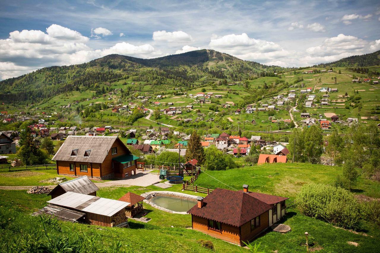 Lisoviy Zatyshok, Z Vidkrutum Litnim Baseynom Slavske Exterior foto